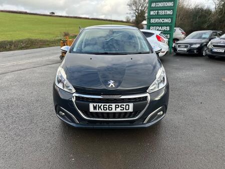 PEUGEOT 208 1.2 PureTech Allure Premium